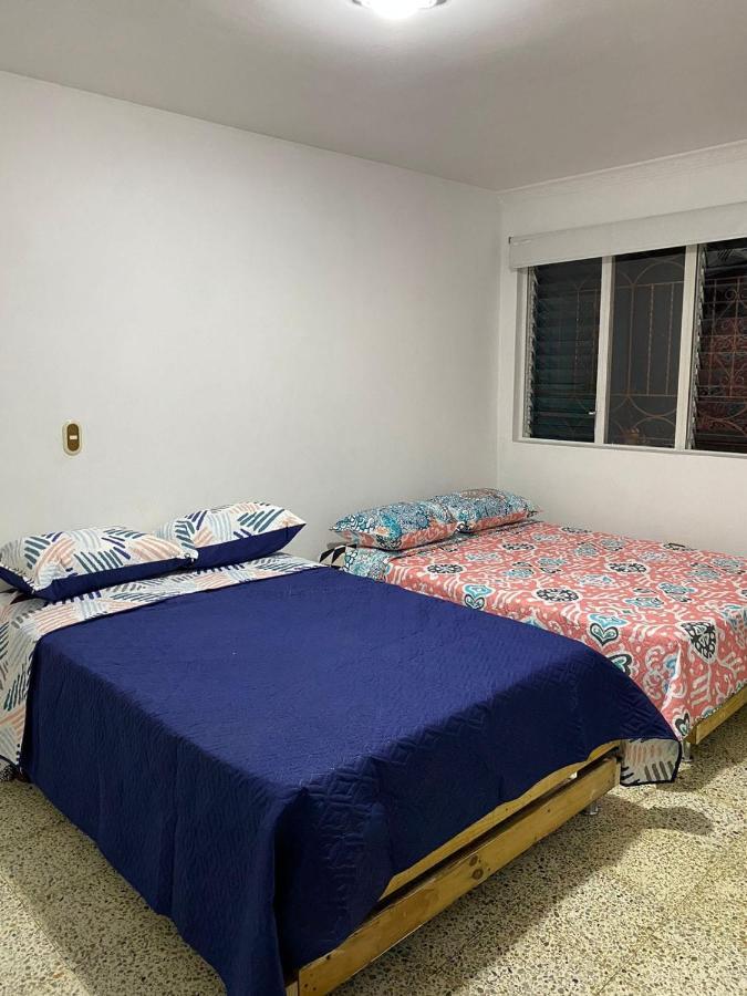 Hostel Kumho Alojamiento メデジン エクステリア 写真