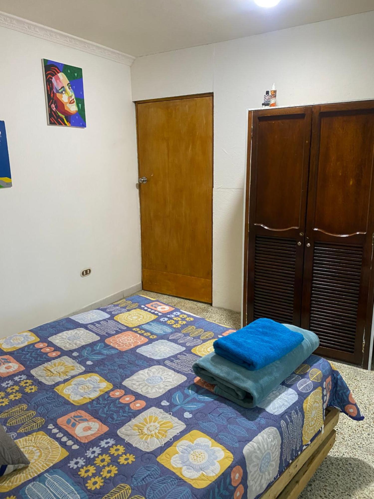 Hostel Kumho Alojamiento メデジン エクステリア 写真